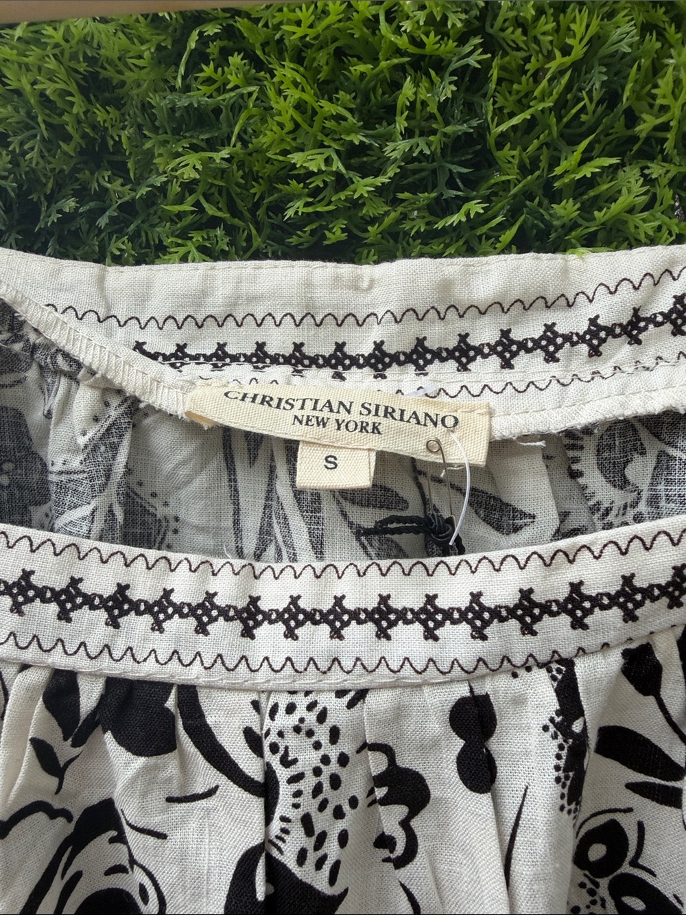 Christian Siriano Black & Cream Floral Lace Peasant Blouse - Picture 2 of 5